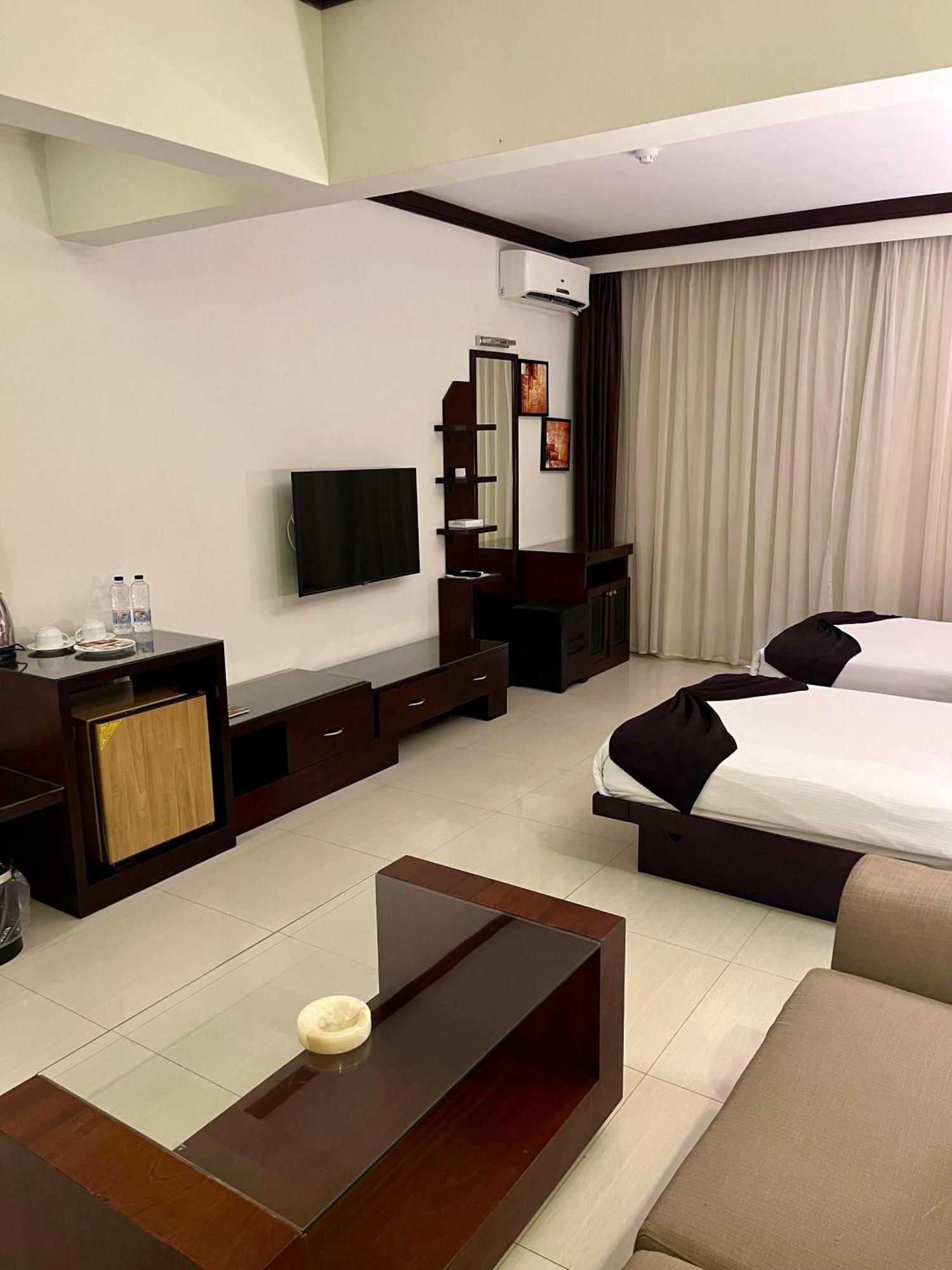 Panacea Suites Hotel Borg El Arab Eksteriør bilde